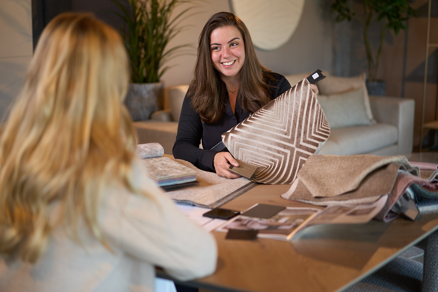 Over Enjoyce Interior